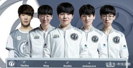 一场足球盛 一场足球盛