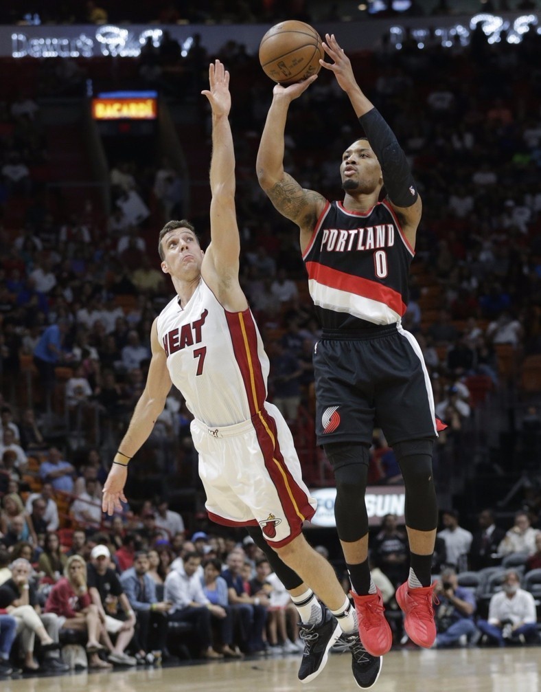 登贝莱与朋 登贝莱与朋