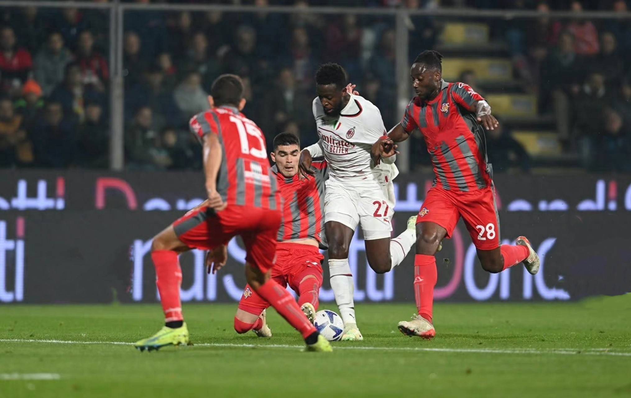 他也积极融 他也积极融