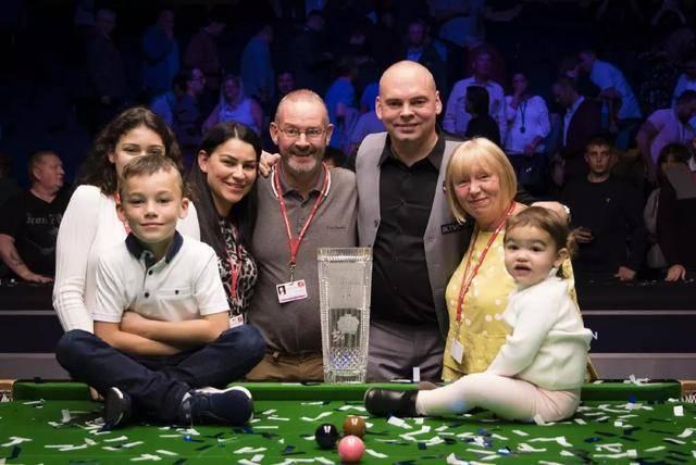 必须全力以 必须全力以