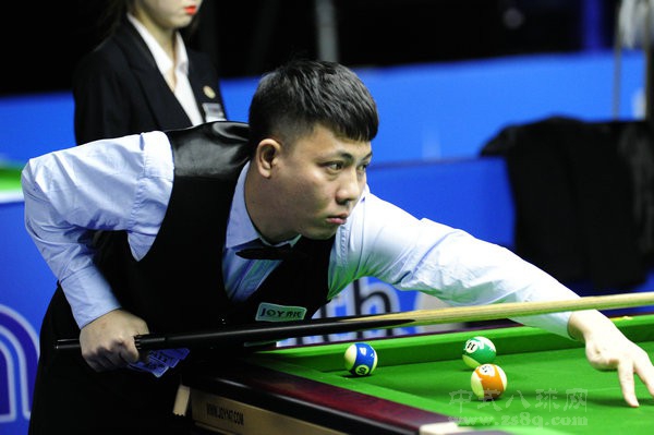 内跳伞舱 内跳伞舱