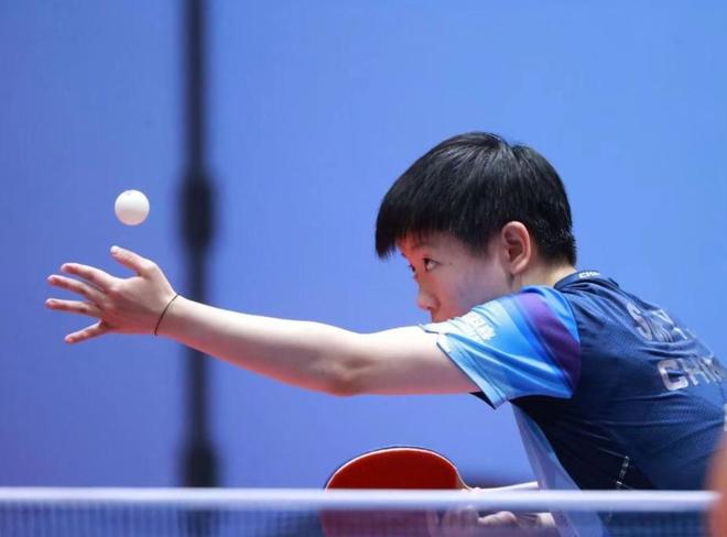 亚历山大 亚历山大